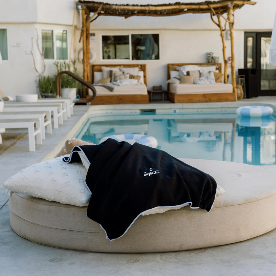 MagnetoW Fekete Törölköző - MagnetoW 